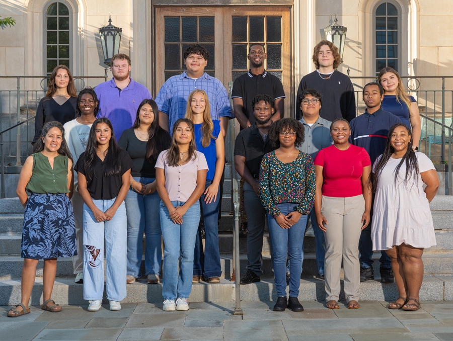 Honors College Welcomes 16 New Students for | Razorback Family Portal